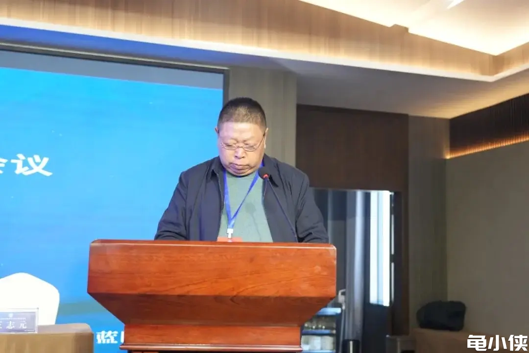 兼监事长胡明荣